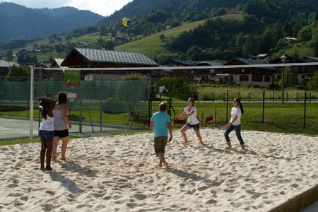 Le beach volley à Praz-sur-Arly
