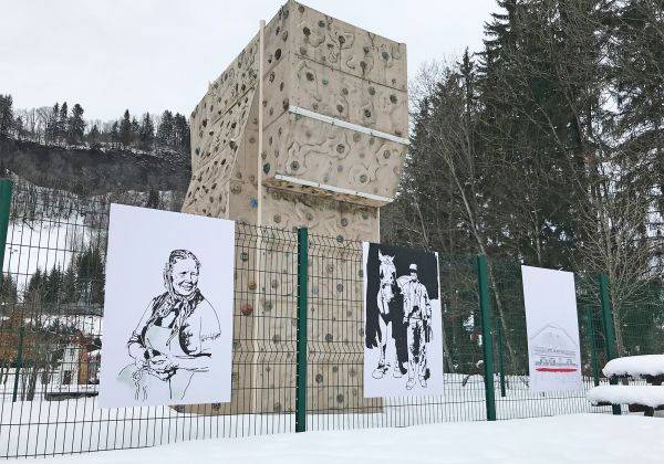Vernissage de l'exposition &quot;Patrimoine contemporain : la naissance du tourisme de montagne&quot; d'Adrianna Wojcik Muffat-Jeandet - Praz sur Arly Tourisme