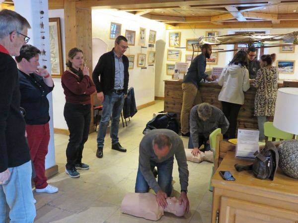 Défibrillateur installé à l'office de tourisme - Sylvie Bessy