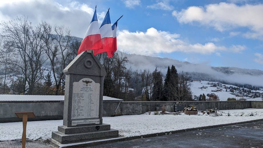 Nouvel emplacement du monument au morts au cimetière - Cérémonie du 11 novembre 2023 - Marie-Anaïs Lien