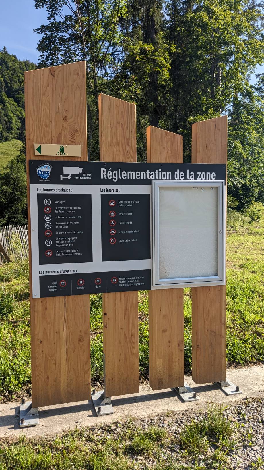 Plan d'eau/lac : panneau réglementaire - Marie-Anaïs Lien