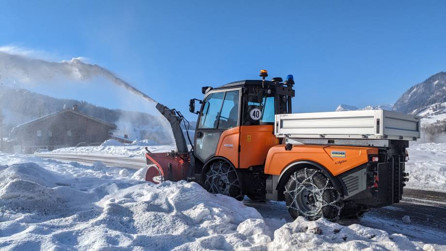 Nouveau véhicule de déneigement (Holder) le 13 janvier 2025 - Marie-Anaïs Lien