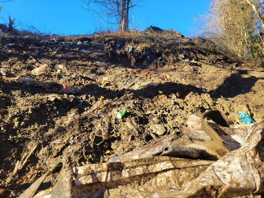 Terrain après retrait de déchets - SMBVA