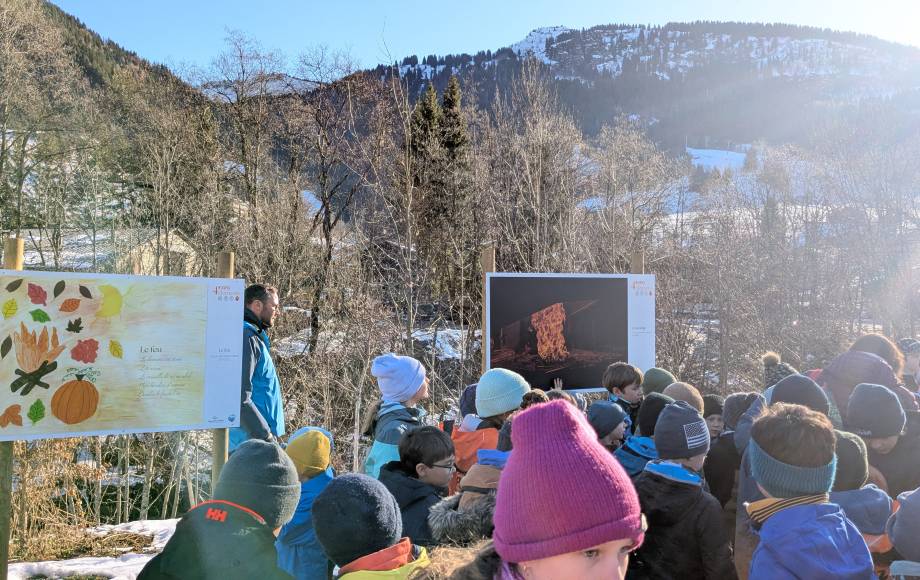 Photographie réalisée par David Carpano dans la forge de Praz, légendée par le poète Jean-Pierre Lemesle - Marie-Anaïs Lien