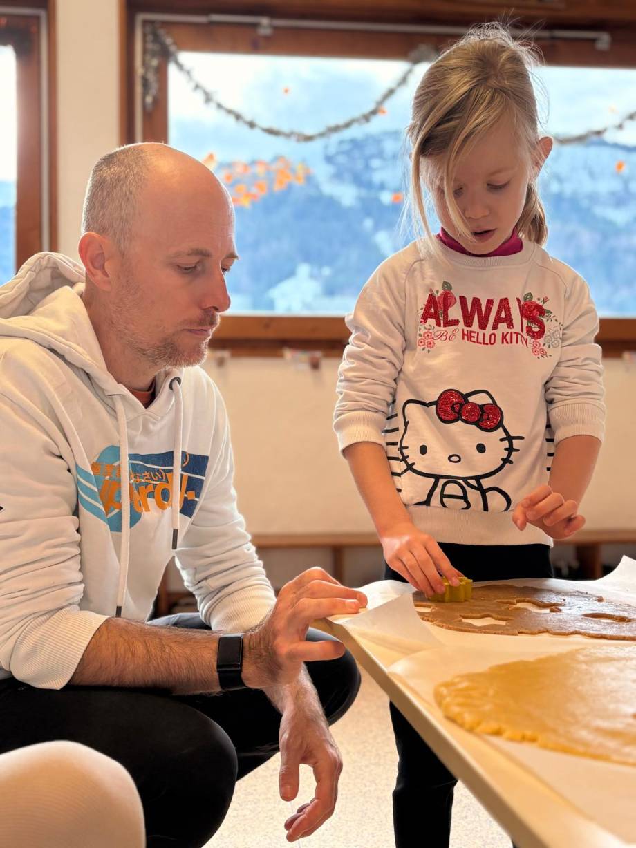 Atelier de confection de sablés à l'école maternelle le 15/12/2025 - Charlotte Groshenry Gandolfo