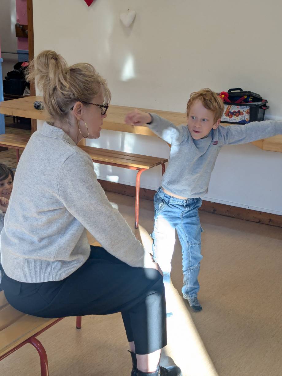 6e séance de théâtre sur 10 avec Barbara Banos le 26/02/2026 - créneau des CE1/CM1 - Marie-Anaïs Lien