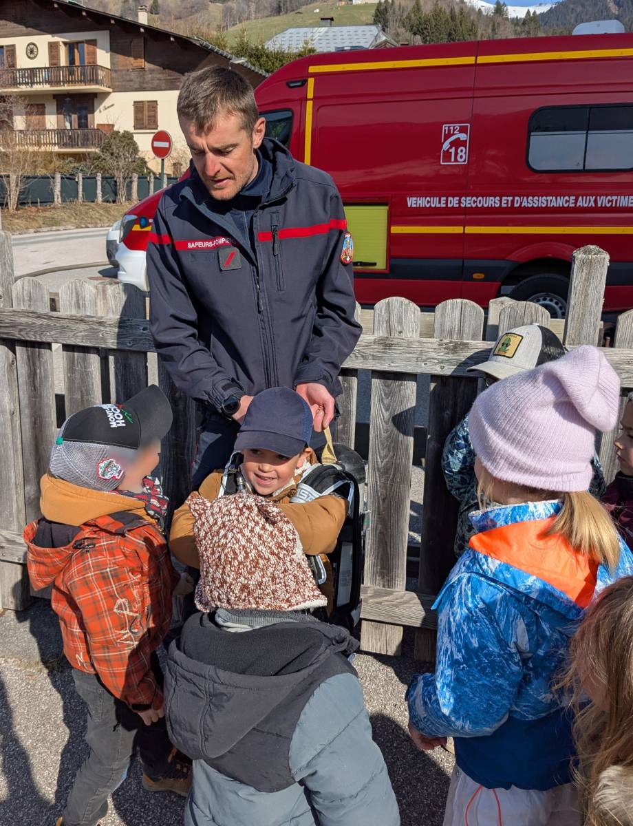Intervention des pompiers à l'école maternelle Saint-Joseph de Praz-sur-Arly le 24/03/2026 - Marie-Anaïs Lien