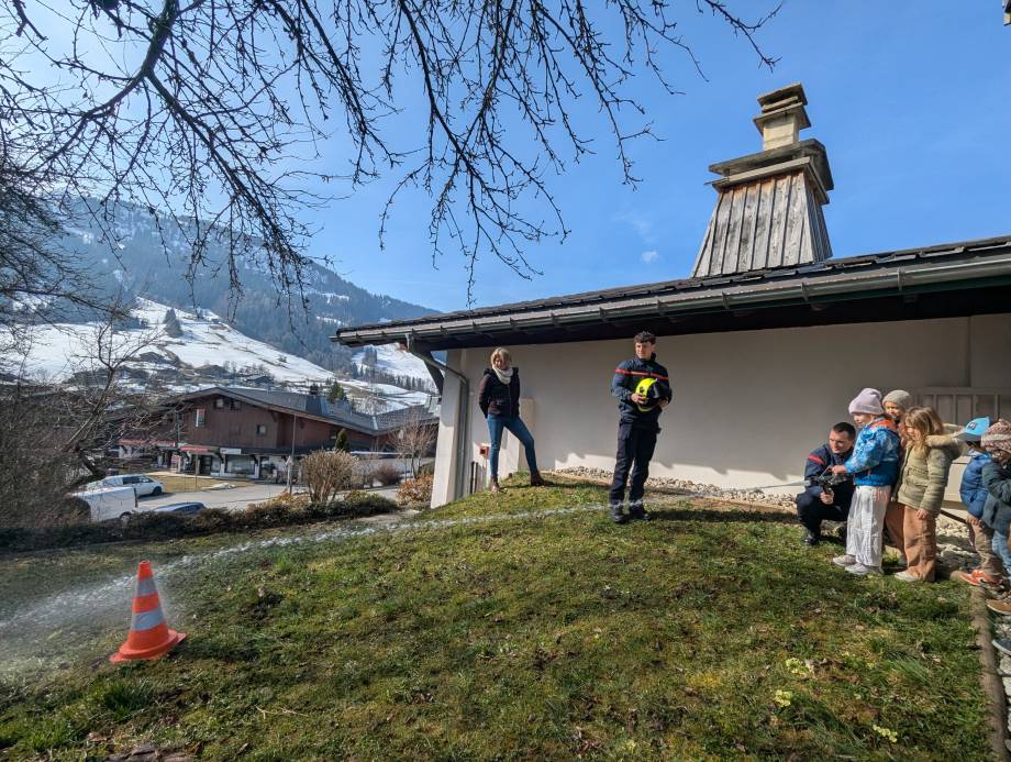 Intervention des pompiers à l'école maternelle Saint-Joseph de Praz-sur-Arly le 24/03/2026 - Marie-Anaïs Lien