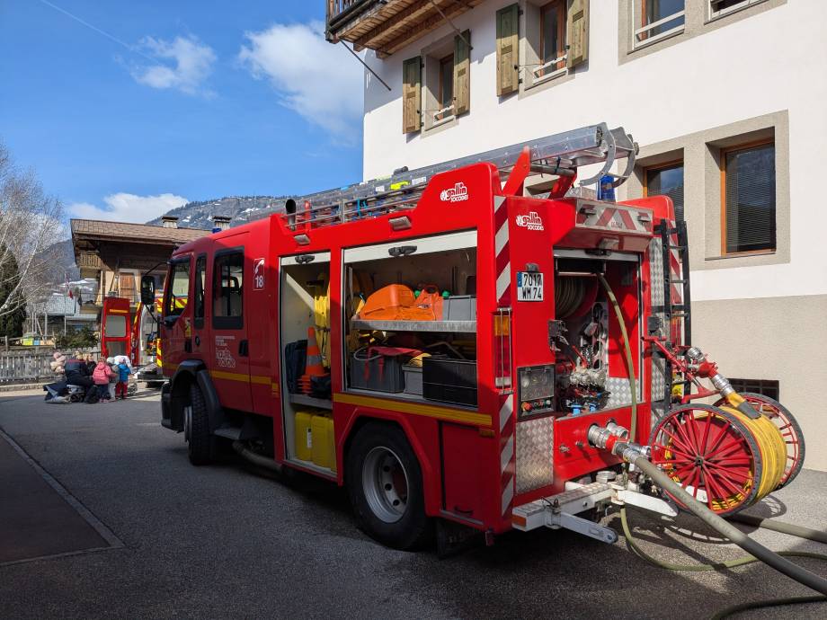 Intervention des pompiers à l'école maternelle Saint-Joseph de Praz-sur-Arly le 24/03/2026 - Marie-Anaïs Lien