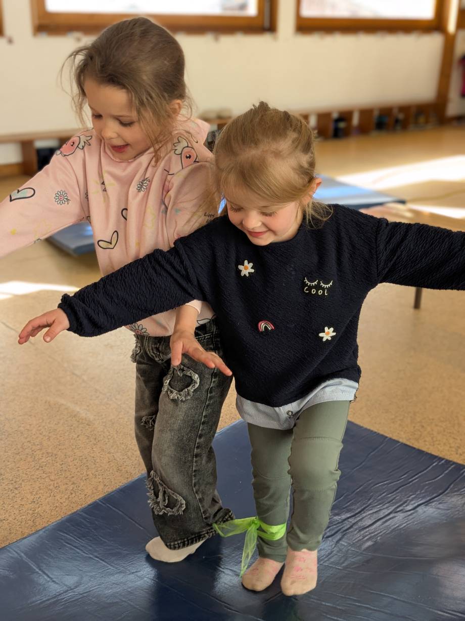 Jeux de société et activités motrices de coopération à l'école maternelle Saint-Joseph de Praz-sur-Arly le 26/03/2026 - Marie-Anaïs Lien