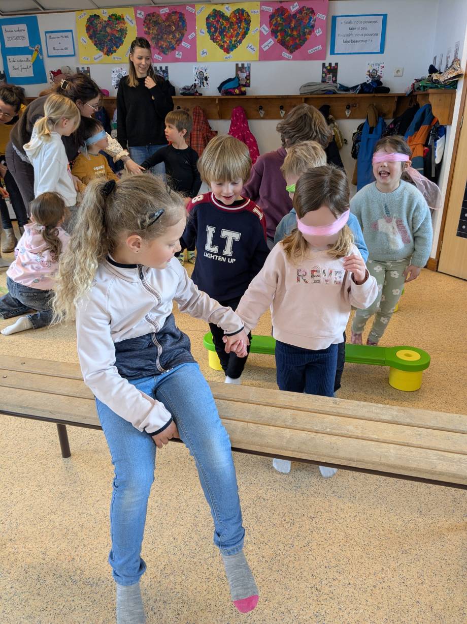 Jeux de société et activités motrices de coopération à l'école maternelle Saint-Joseph de Praz-sur-Arly le 26/03/2026 - Marie-Anaïs Lien