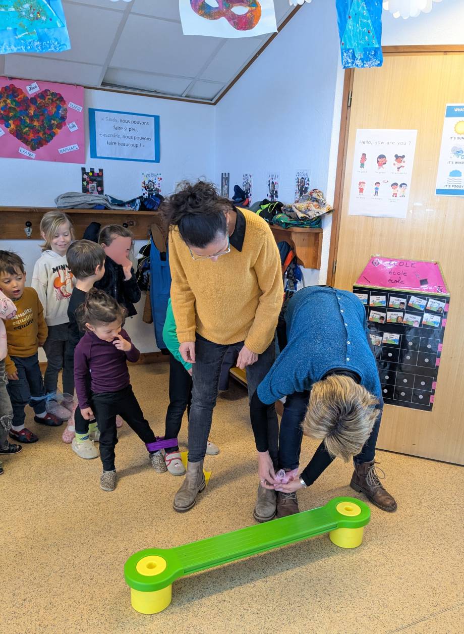 Jeux de société et activités motrices de coopération à l'école maternelle Saint-Joseph de Praz-sur-Arly le 26/03/2026 - Marie-Anaïs Lien