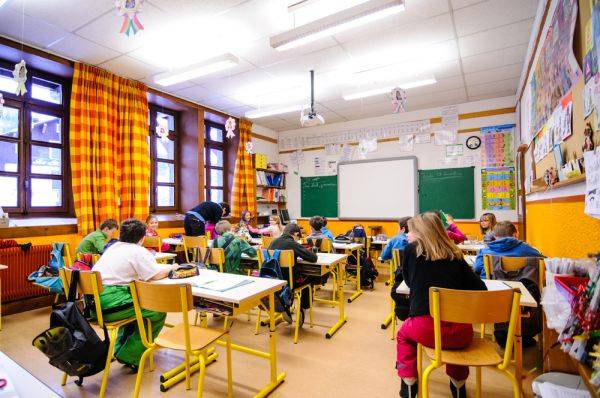 Classe à l'école des Éterlous