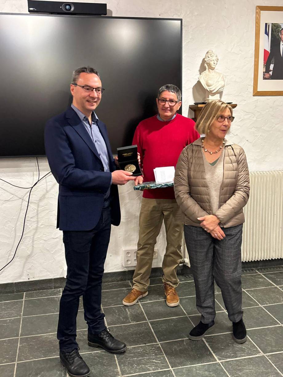 Le maire de Praz-sur-Arly reçoit la médaille de la ville de Roscoff