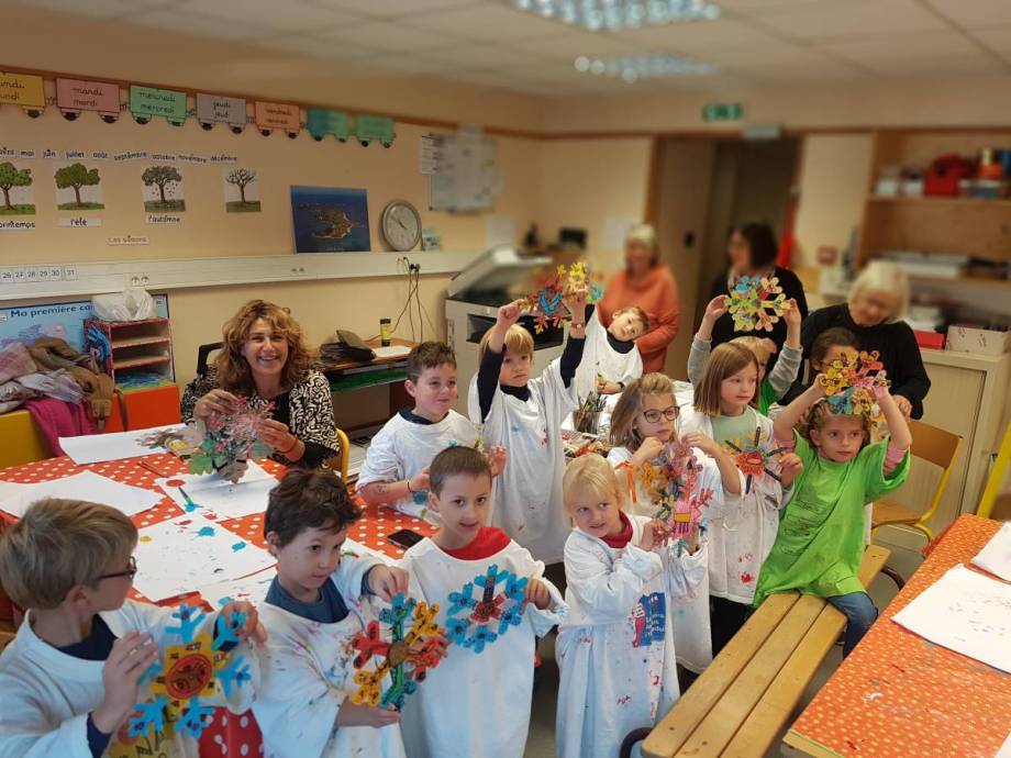 Noël d'Art Singulier : atelier de peinture des écoles de CP/CE1 de l’école des Éterlous, le 8 novembre - Marie-Anaïs Lien